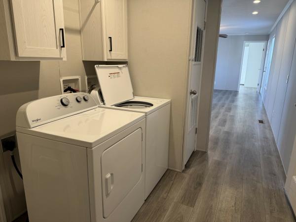 2022 Champion RFN1460902 Mobile Home