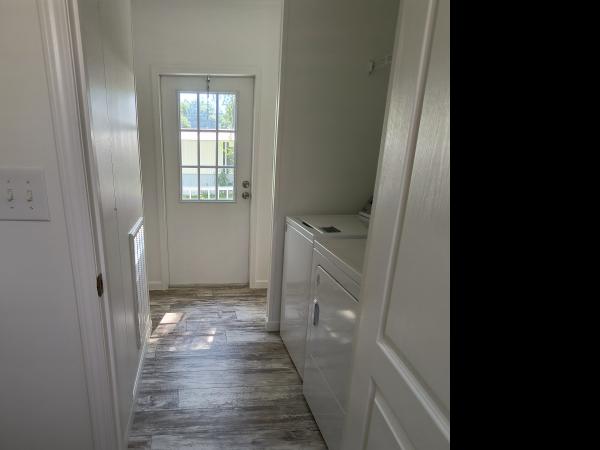 2020 Champion RH2723E7216 Mobile Home