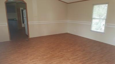 Mobile Home at 5911 Saints Arc Dr Lot 101 San Antonio, TX 78220