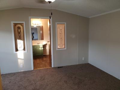 Photo 5 of 11 of home located at 6950 Canyon Dr Romulus, MI 48174