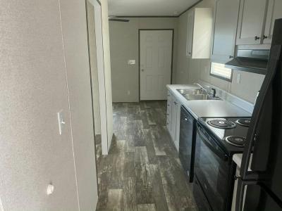 Photo 4 of 10 of home located at 1250 Lakeview Drive #18 Deland, FL 32720