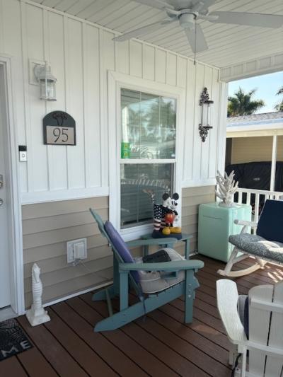 Photo 4 of 39 of home located at 95 Cottonwood Lane Naples, FL 34112