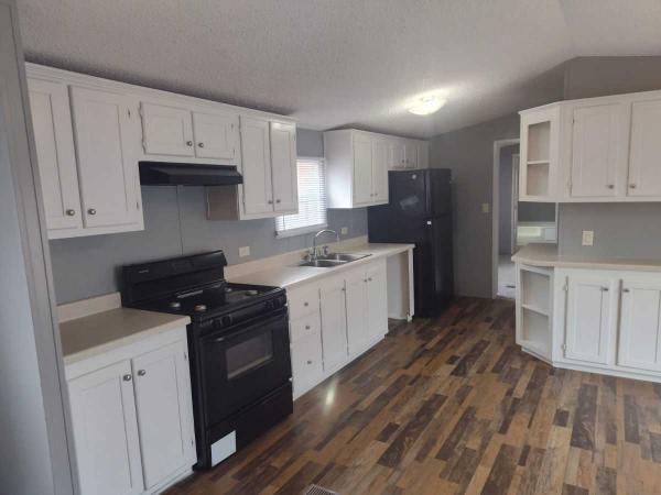 1990 Classic Homes Mobile Home For Sale