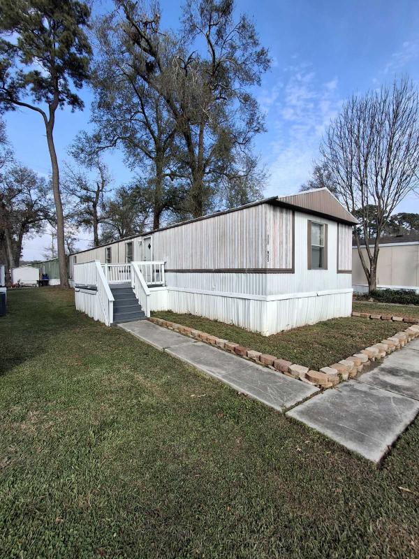 Photo 1 of 2 of home located at 935 Harolds Road, Huffman, TX 77336
