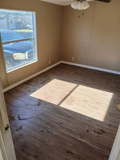 Photo 4 of 11 of home located at 11220 Hughes Road Gulfport, MS 39501