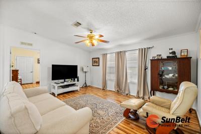 Photo 5 of 33 of home located at 1900 NW 46th Avenue Lot 296 Ocala, FL 34482