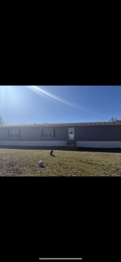 Mobile Home at 700 Barker Rd Palmer, TN 37365