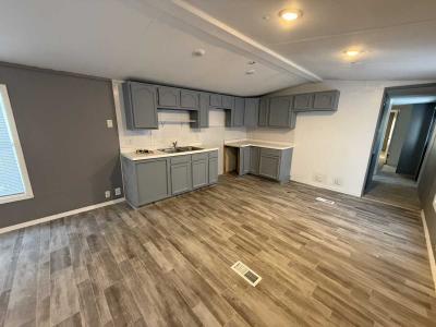 Photo 4 of 10 of home located at 1712 S. Dixie Hwy #19 Crete, IL 60417