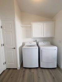 2007 Hallmark-Southwest 241930J Manufactured Home