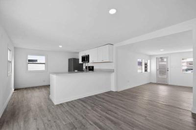 Photo 5 of 31 of home located at 3333 State St. Hollywood, FL 33021