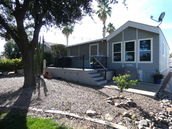 1999 CAVCO Mobile Home