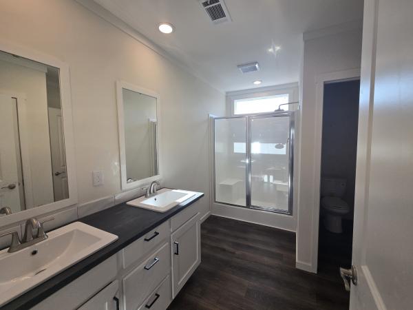 2025 Clayton 32LKS28523DH25 Mobile Home