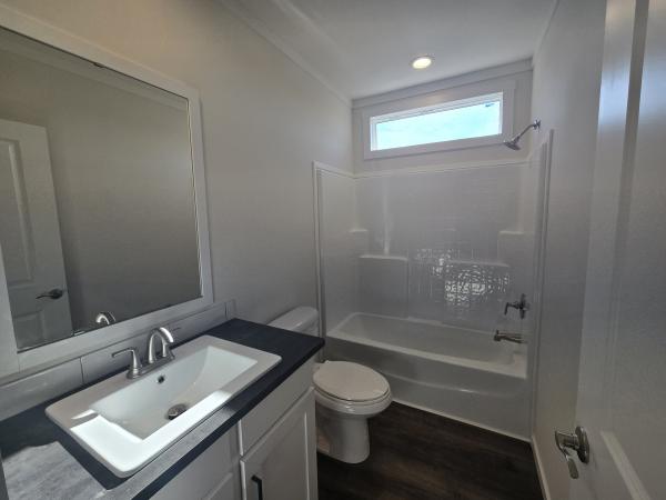 2025 Clayton 32LKS28523DH25 Mobile Home