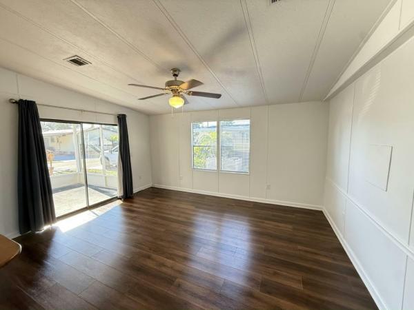 1986 BROO HS Manufactured Home