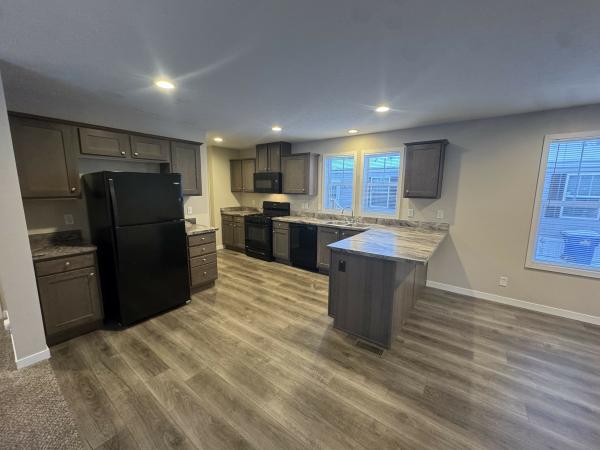 2022 Clayton 81RDH28523B Mobile Home