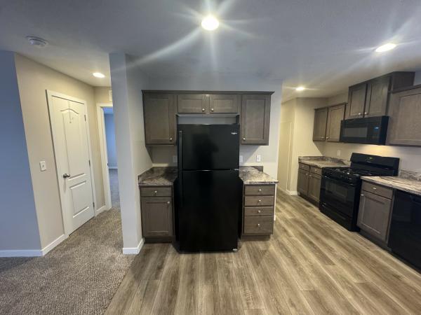 2022 Clayton 81RDH28523B Mobile Home