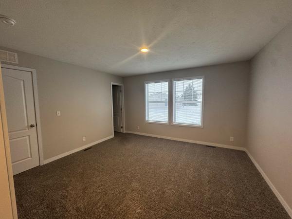 2022 Clayton 81RDH28523B Mobile Home