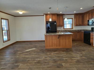 Photo 4 of 20 of home located at 1143 Lake Terrace Elgin, IL 60123