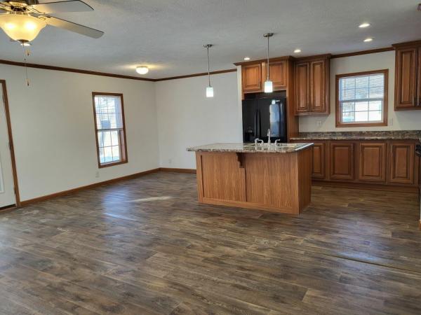 2022 Skyline - Sugarcreek FX 1838 Mobile Home