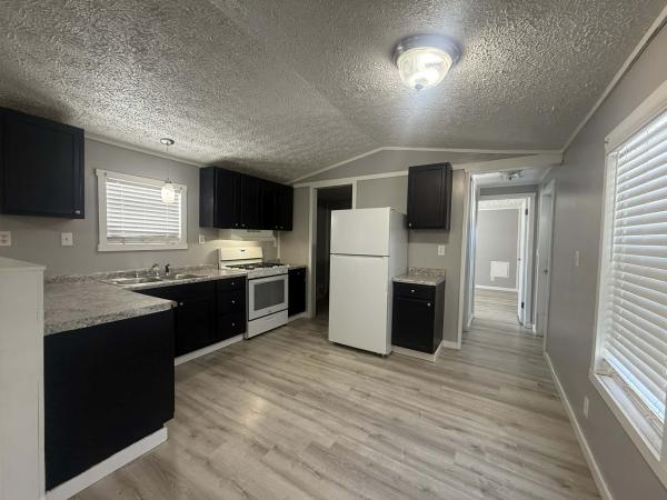 Photo 1 of 2 of home located at 1236 North Oaklane Road Lot 223 Springfield, IL 62707