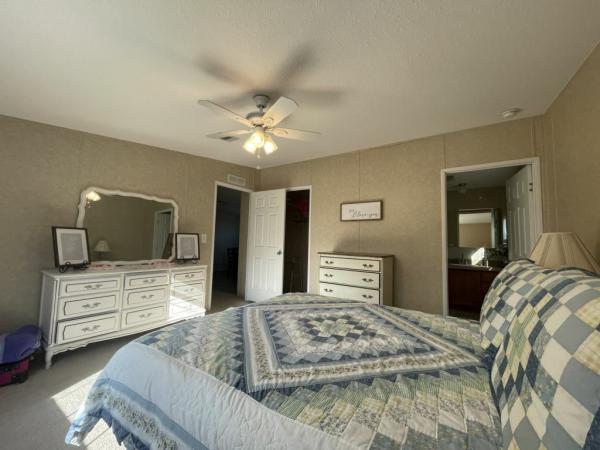 2011 KING Nobility Monet Mobile Home