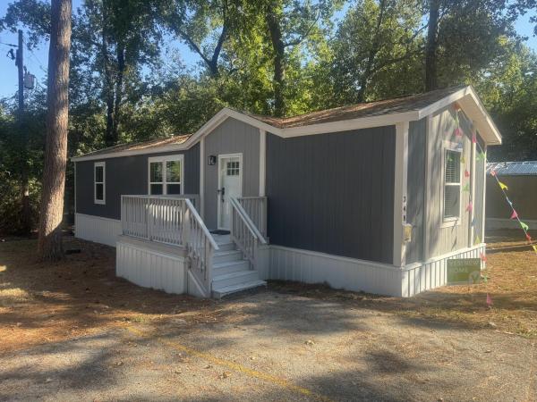 Photo 1 of 2 of home located at 348 Sara Lane Huntsville, TX 77340