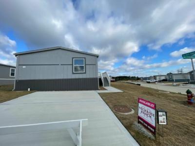 Photo 3 of 16 of home located at 14 Open Range Trail Willis, TX 77318