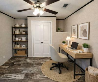 Photo 4 of 17 of home located at 126 Southland Court Avon Park, FL 33825