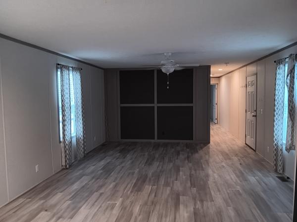 2023 96PLH16763RH23S  Home