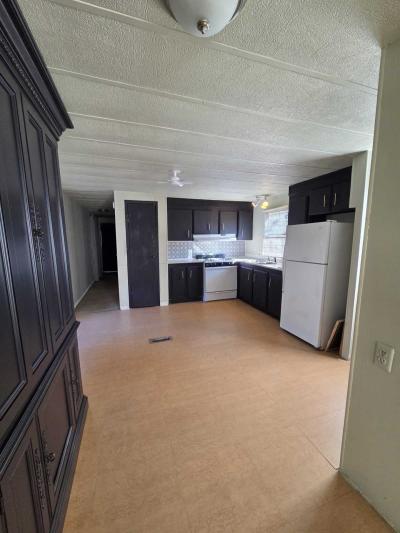 Photo 3 of 6 of home located at 2308 Evergreen St Wixom, MI 48393