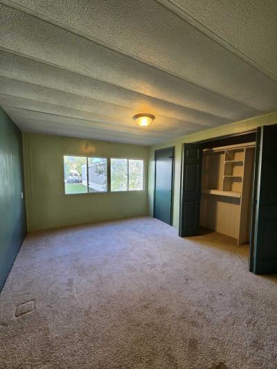 Photo 5 of 6 of home located at 2308 Evergreen St Wixom, MI 48393