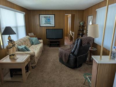 Photo 4 of 8 of home located at 918 Reed Canal Road Lot 326 South Daytona, FL 32119