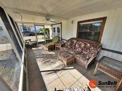 Photo 3 of 20 of home located at 114 Queens Drive Leesburg, FL 34748