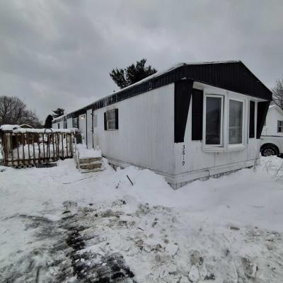 Photo 2 of 8 of home located at 3819 Red Bud Lane Clarkston, MI 48348