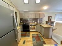 1984 Commodore Bayshore Manufactured Home