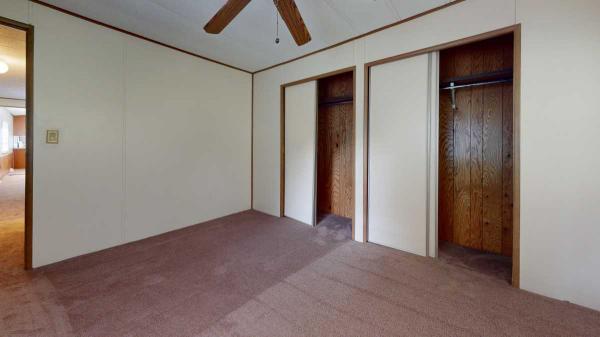 Holly Park Mobile Home