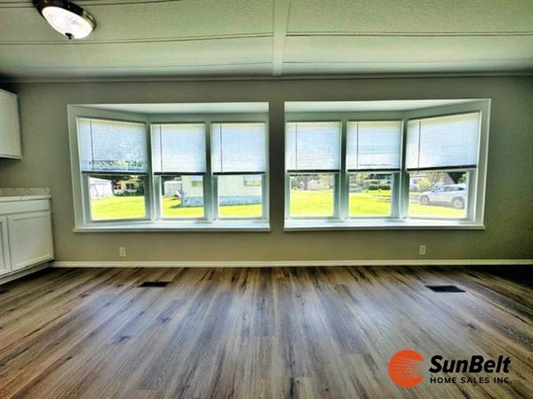 1982 TWIN Mobile Home For Sale