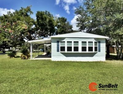 Photo 3 of 56 of home located at 3021 SW 88th Street Ocala, FL 34470