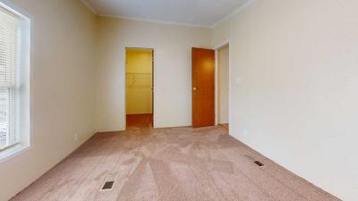 Photo 4 of 14 of home located at 315 Parkview Dr. #97 Bowling Green, OH 43402