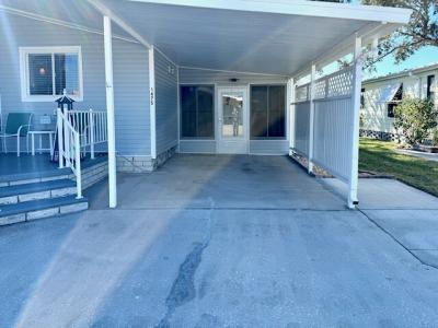 Photo 5 of 39 of home located at 1071 Donegan Road, Lot 1475 Largo, FL 33771