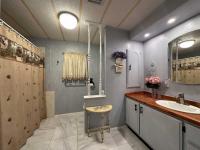 1980 Skyline Hillcrest Manufactured Home