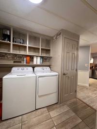 1980 Skyline Hillcrest Manufactured Home