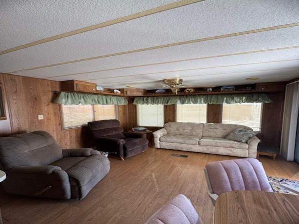 1986 TAHO Manufactured Home