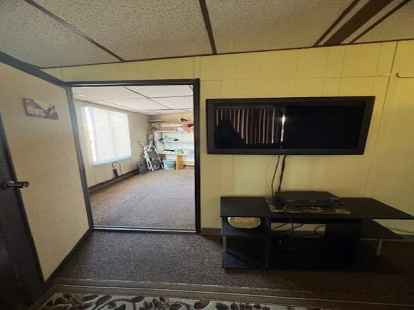 1986 TAHO Manufactured Home