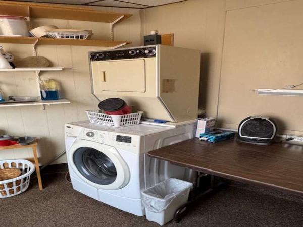 1986 TAHO Manufactured Home