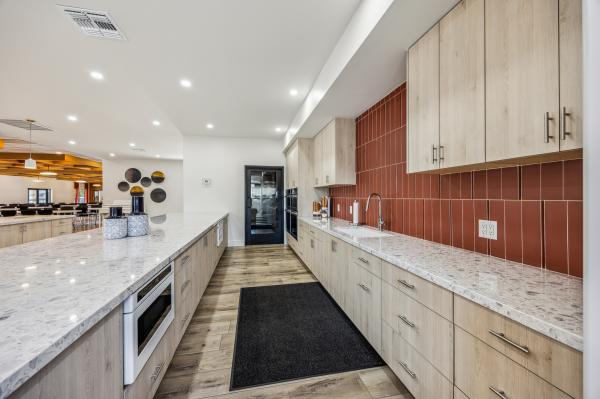 1986 TAHO Manufactured Home