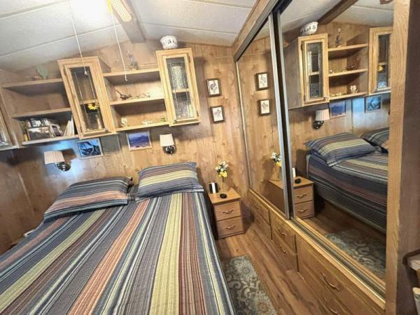 1986 Skyline Manufactured Home