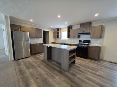 Photo 4 of 10 of home located at 770 Morgan Drive Flint, MI 48506