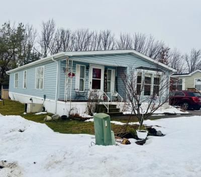 Photo 2 of 16 of home located at 8 Stoneridge Dr. Hamburg, NY 14075