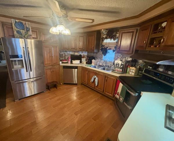 1990 Parkwood mobile Home